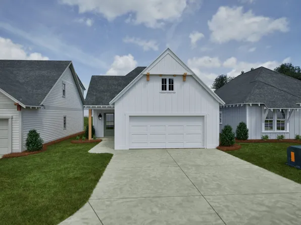 386 Shiloh Creek Dr, Calera, AL 35040