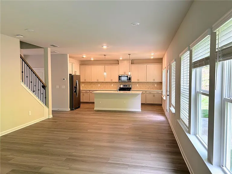 7811 Richmond Trl — Photo 5
