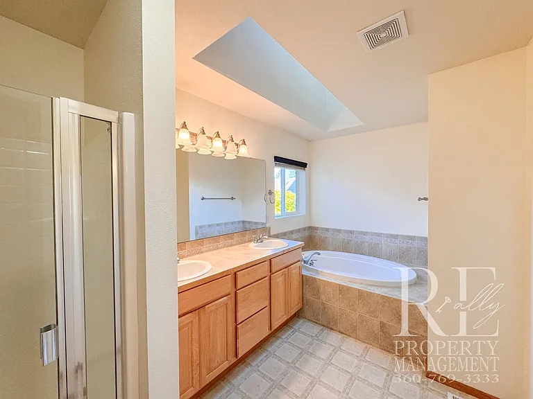 18128 Mount Walker Dr NE — Photo 24