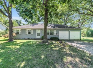 6509 NW Blair Rd, Parkville, MO 64152