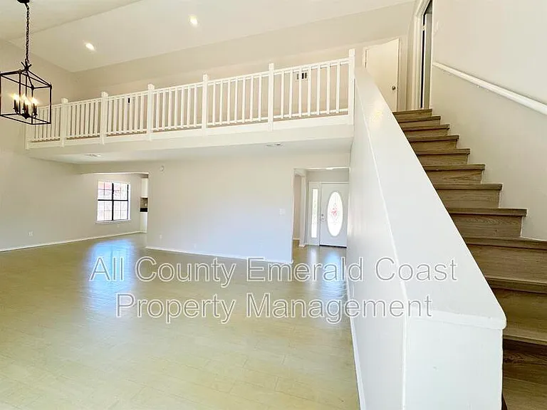 710 Swan Ln — Photo 20