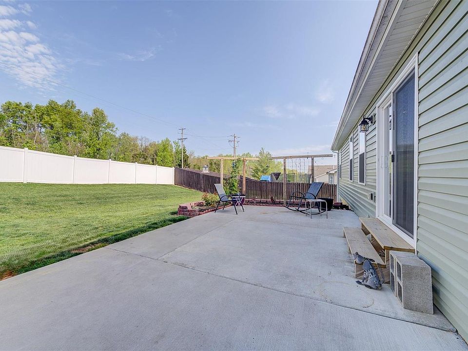 2nd image of 117 Rockford Dr