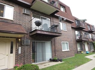 9368 Golf Rd APT 2B, Des Plaines, IL 60016