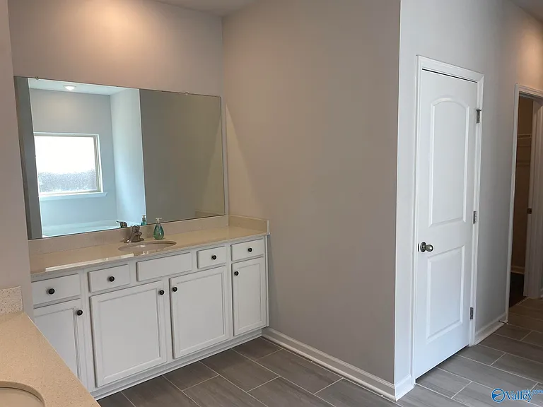 101 Donovan Dr — Photo 11