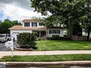 83 Deacon Dr, Hamilton, NJ 08619