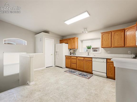 3rd image of 1479 Madison Ridge Hts APT B