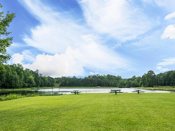 3rd image of 700 Forest Lakes Dr