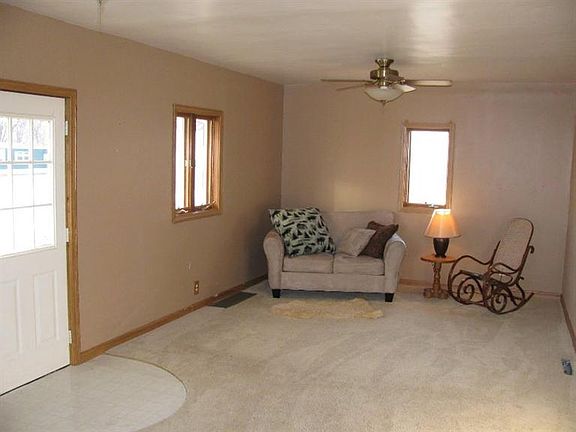 5th image of 803 Prairie Ave