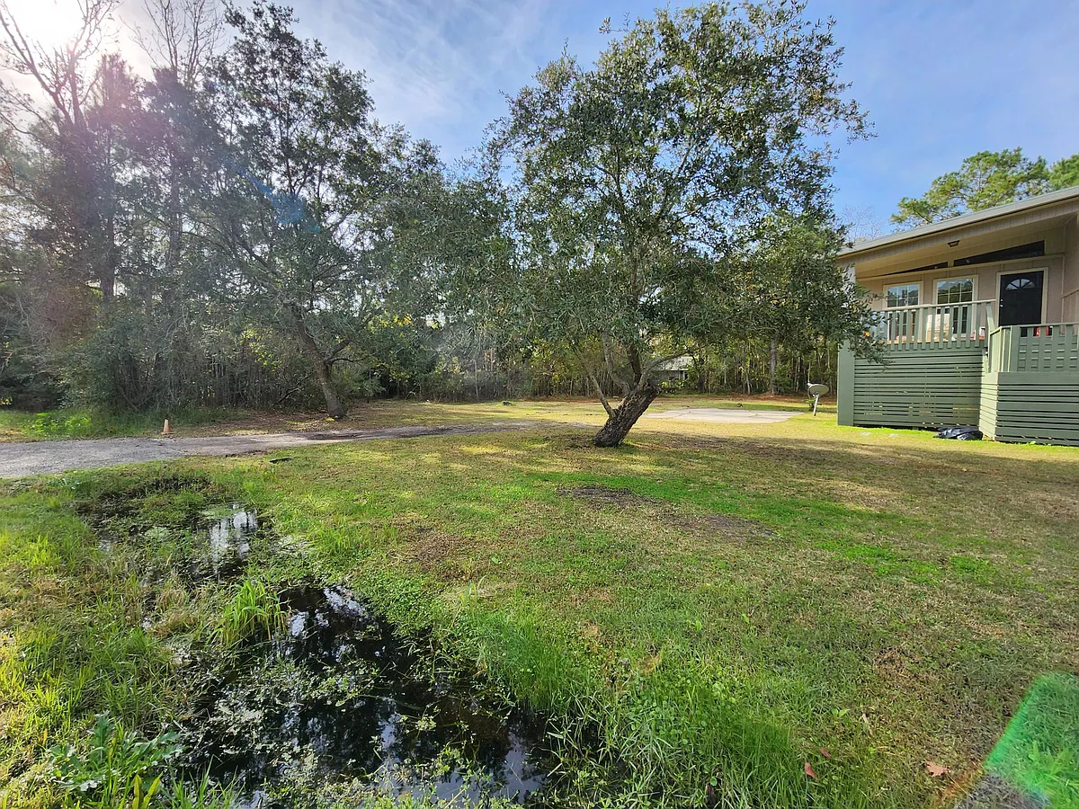 Building Photo - 57409 Brenchley Dr