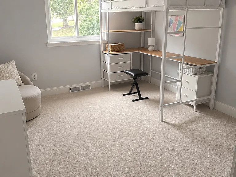 402 Danor Ct — Photo 2
