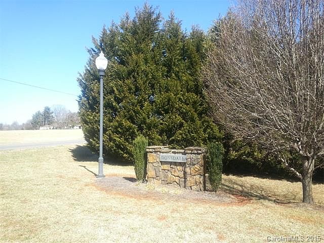 1st image of 121 Donsdale Dr
