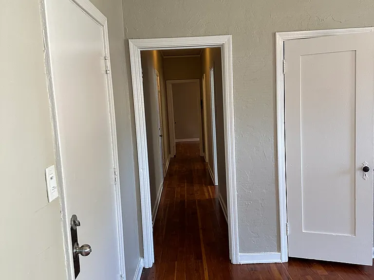 401 S Verdugo Rd #1 — Photo 9