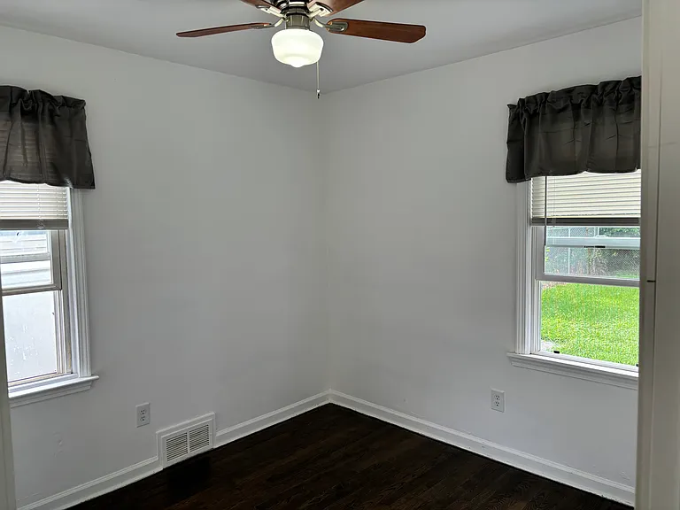 1410 E Madge Ave — Photo 13