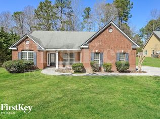 660 Herring Rd, Grayson, GA 30017