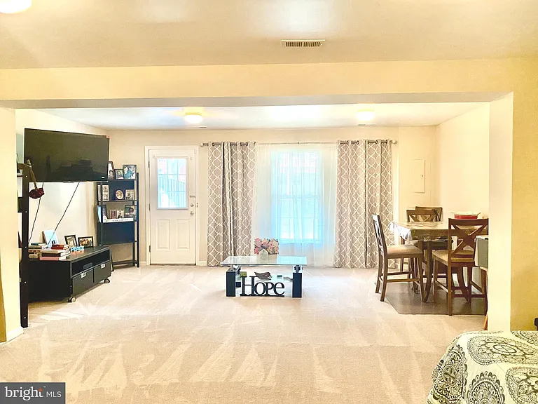 13765 Palmetto Cir — Photo 29