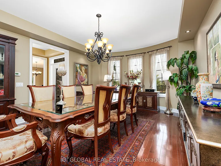 2395 Lyndhurst Dr — Photo 23