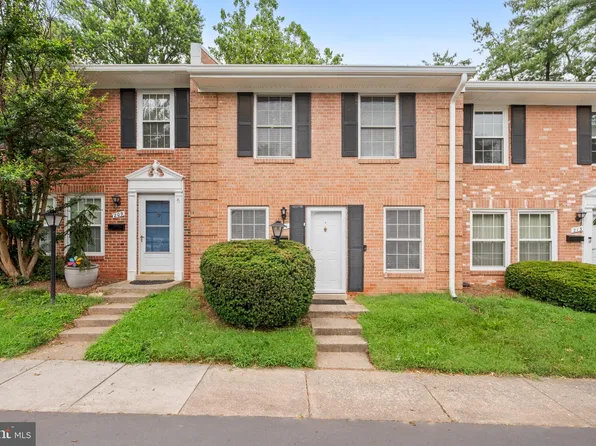 211 N Duke Dr, Sterling, VA 20164