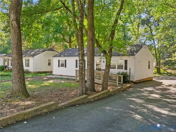 8708 Rainwater Rd, North Chesterfield, VA 23237