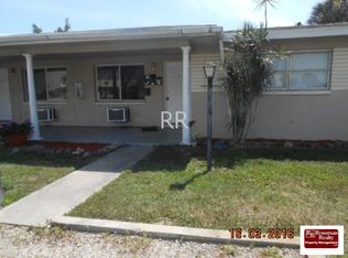 1316 Miramar St, Cape Coral, FL 33904