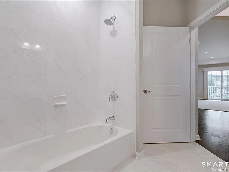 822 Center Meadow Ln #822 — Photo 12