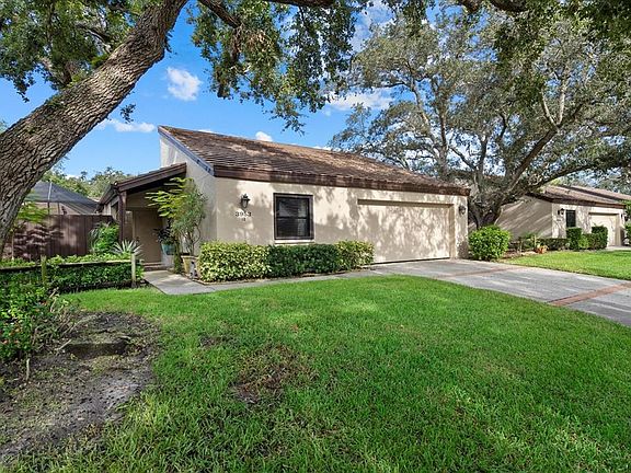 3rd image of 3953 GLEN OAKS MANOR DRIVE