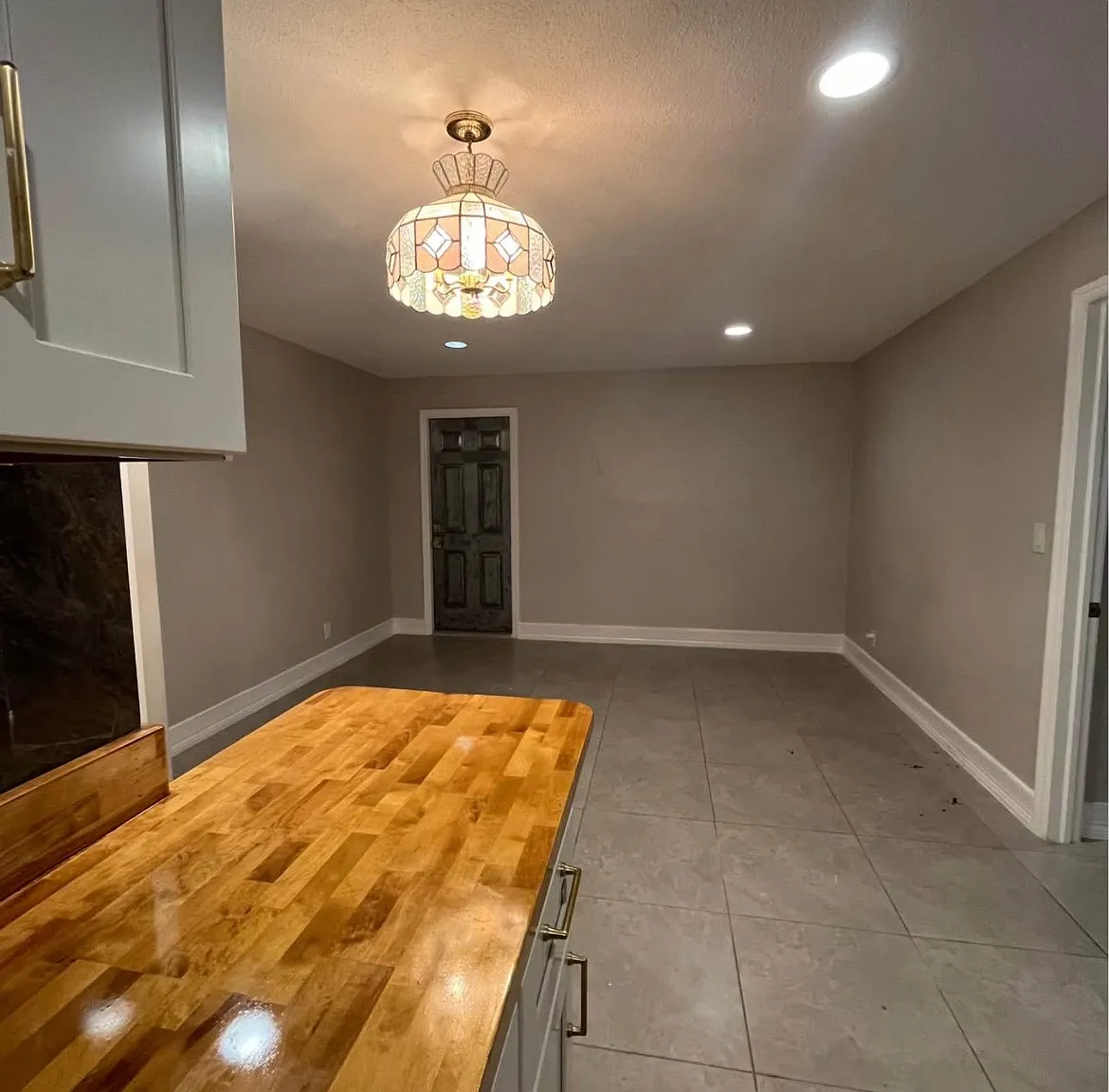 2 bed, 900 sqft, $1,850 — Photo 2