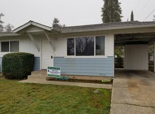 504 NW Elm St, Grants Pass, OR 97526