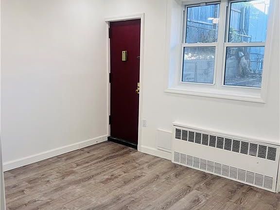 3rd image of 701 E 96th St Floor 1