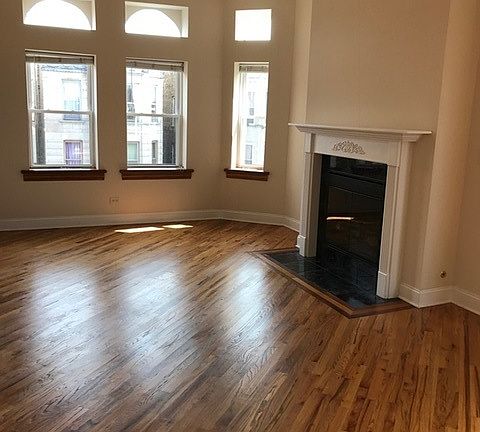 2nd image of 1326 N Maplewood Ave APT 3