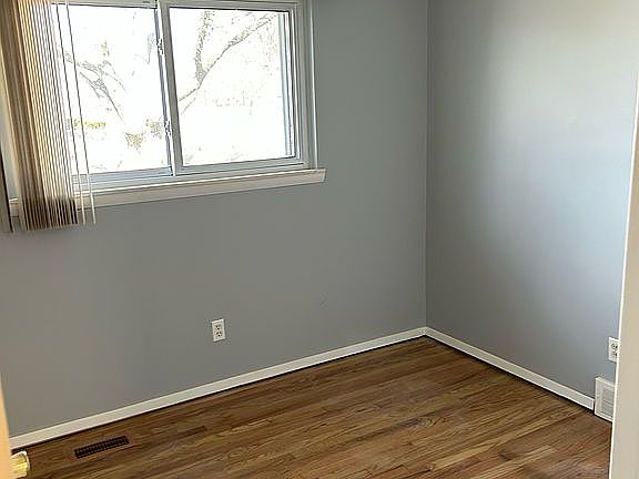 4th image of 4584 Sudbury Dr