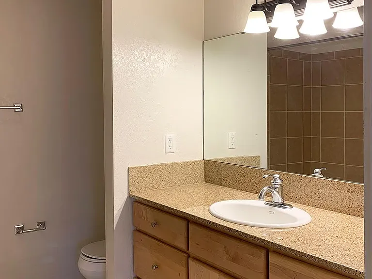 601 W San Mateo Rd #142 — Photo 8