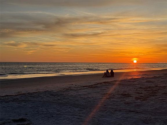3rd image of 103 Bath Club Concourse