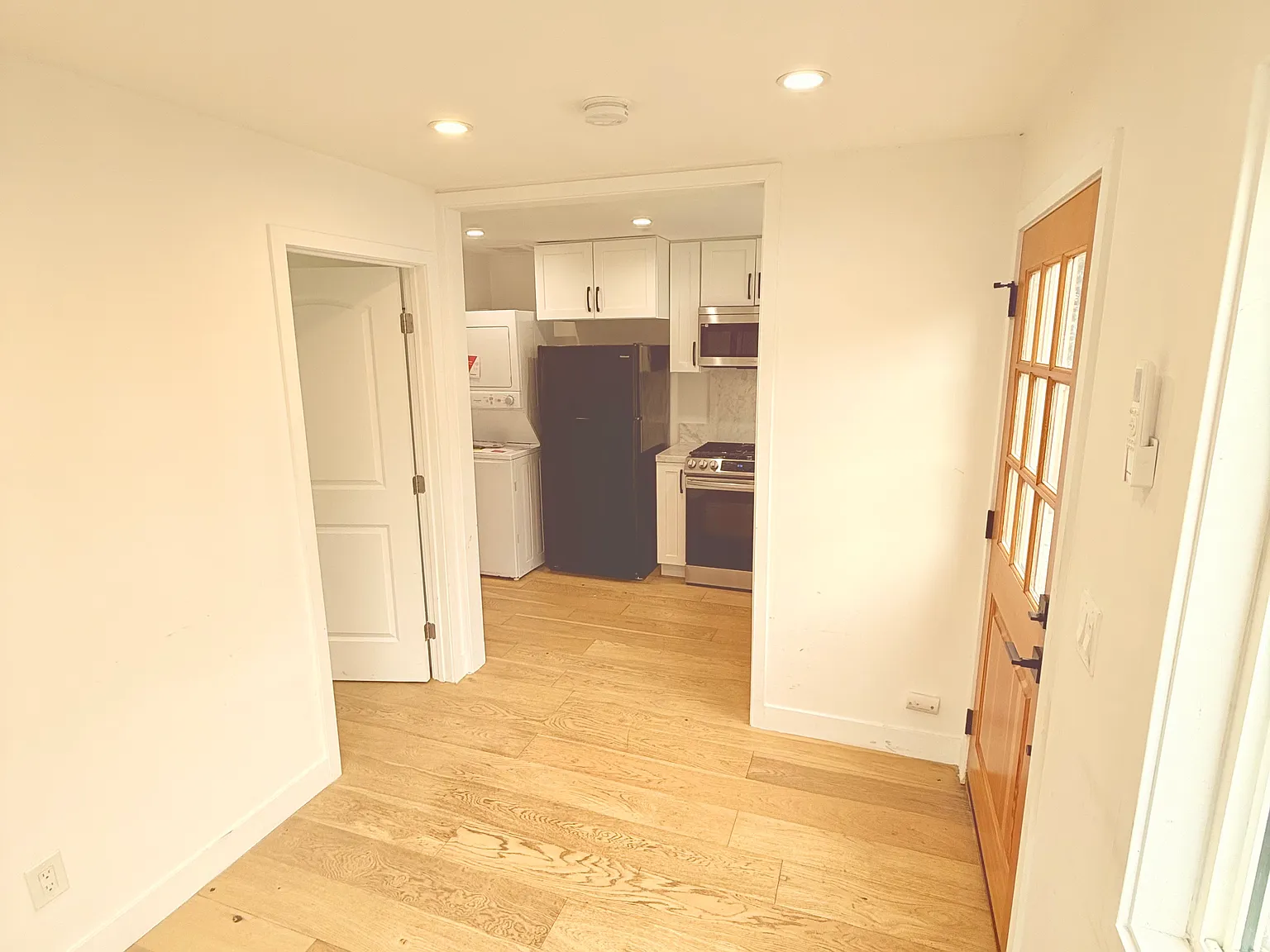 3452 1/2 W Plata St — Photo 2
