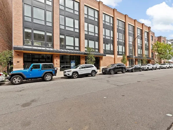 340 W 2nd St #Penthouse 23, Boston, MA 02127