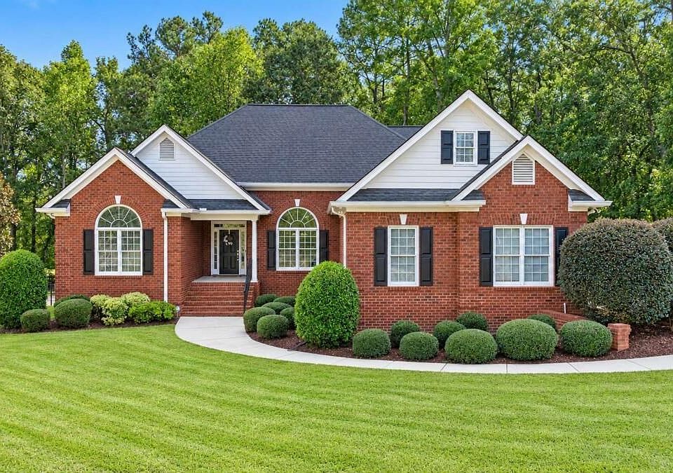 1st image of 1050 Dials Plantation Dr