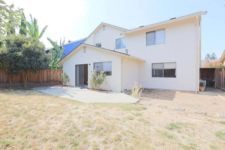 2224 Emerald Hills Cir — Photo 29