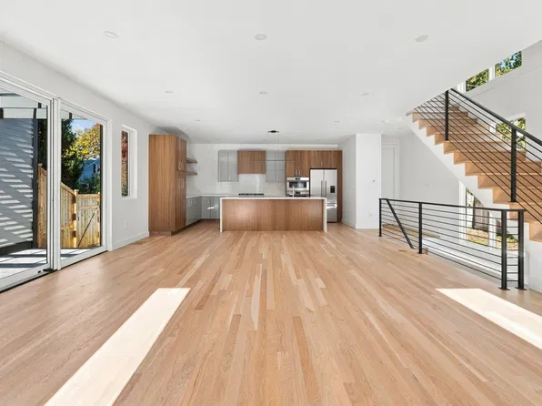 95 Griswold St #95, Cambridge, MA 02138