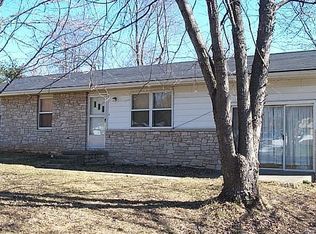 5026 N Lakeview Dr, Bloomington, IN 47404