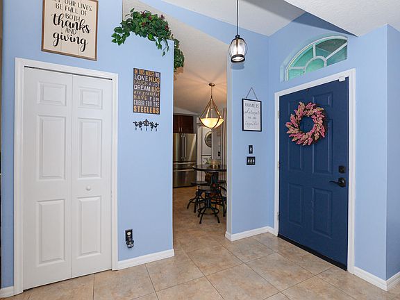 5th image of 332 SE Husted Terrace