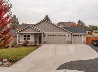 2745 SW 32nd St, Redmond, OR 97756