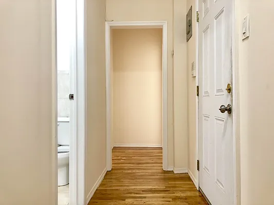 Rented by Premier Metro Realty Corp | media 9