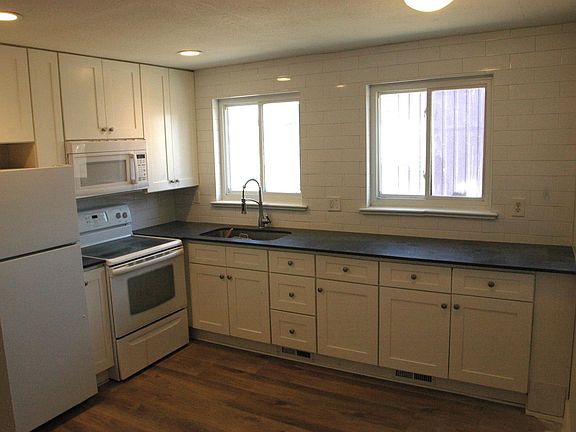 4th image of 3146 N Race St