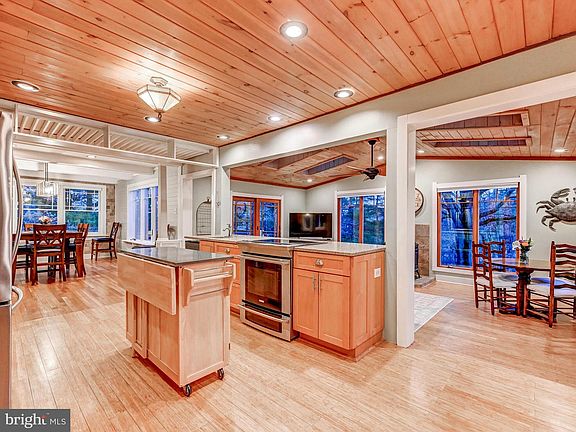 5th image of 1134 Freeland Rd