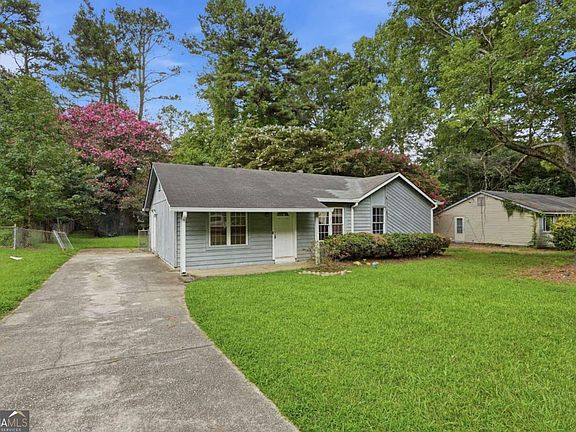 2nd image of 8971 Ashwood Dr