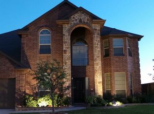 10041 Red Bluff Ln, Fort Worth, TX 76177