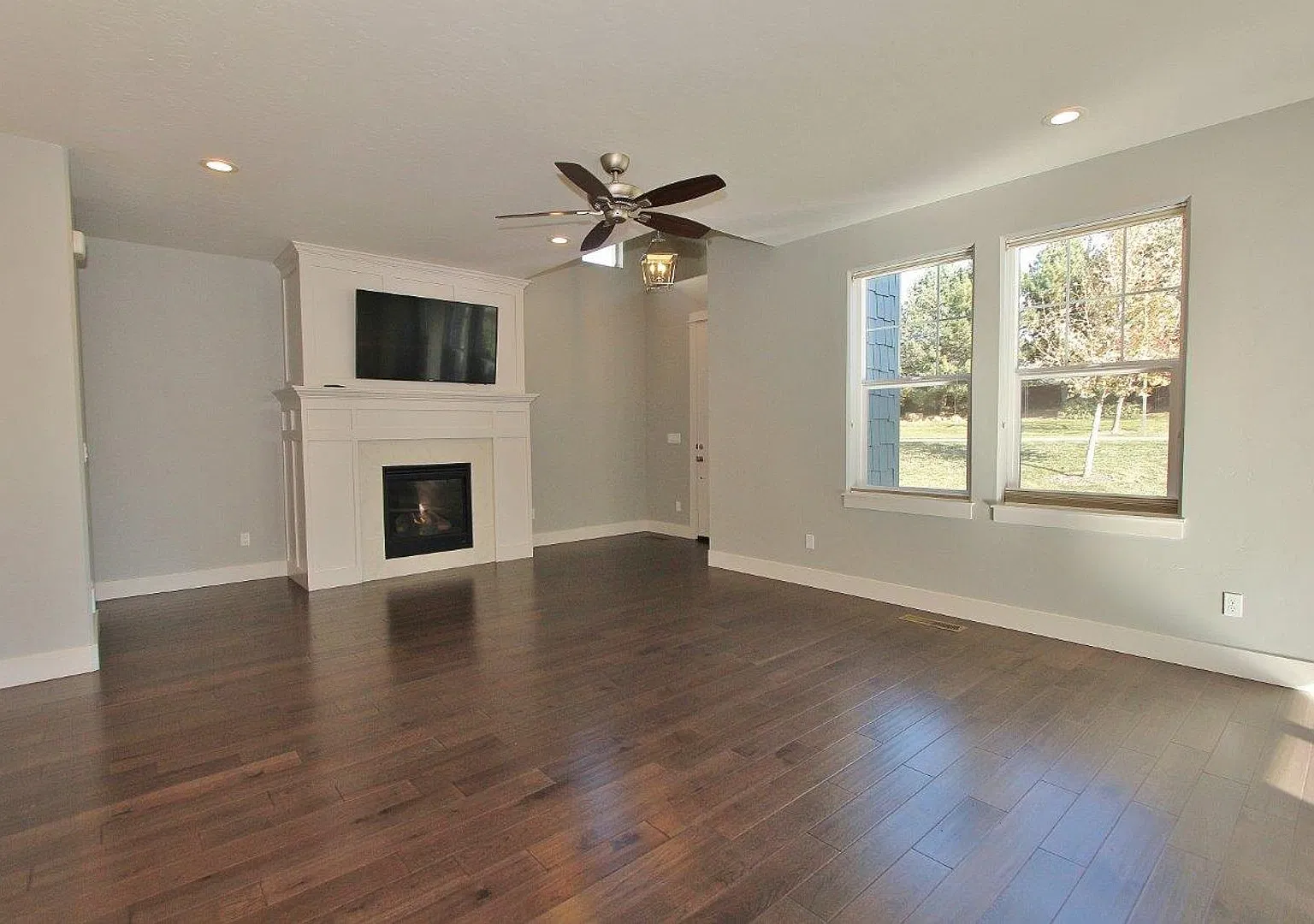 Immaculate Home in Harris Ranch — Photo 3