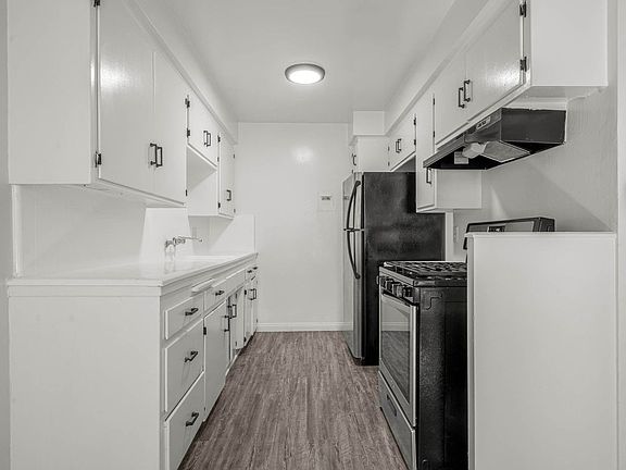 3rd image of 8419 S Western Ave APT 02