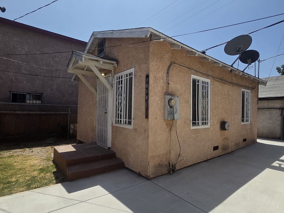 1st image of 1018 1/2 W 65th St #1018-1/2