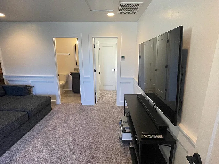 4th Floor Bedroom