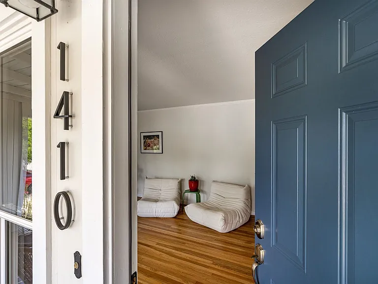 1410 Banks Ave — Photo 4
